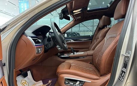 BMW 7 серия, 2022 год, 7 400 000 рублей, 14 фотография