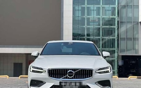 Volvo S60 III, 2022 год, 2 450 000 рублей, 2 фотография