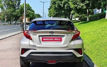 Toyota C-HR I рестайлинг, 2021 год, 1 950 000 рублей, 4 фотография