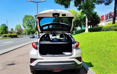 Toyota C-HR I рестайлинг, 2021 год, 1 950 000 рублей, 20 фотография