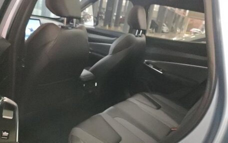 Geely Atlas, 2023 год, 1 600 000 рублей, 4 фотография