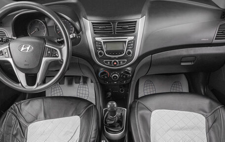 Hyundai Solaris II рестайлинг, 2013 год, 569 000 рублей, 7 фотография