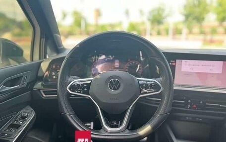 Volkswagen Golf VIII, 2021 год, 1 850 000 рублей, 9 фотография