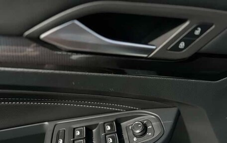 Volkswagen Golf VIII, 2021 год, 1 850 000 рублей, 14 фотография