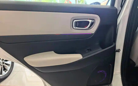 Honda Vezel, 2023 год, 1 887 199 рублей, 17 фотография