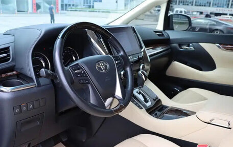 Toyota Alphard III, 2021 год, 7 500 000 рублей, 8 фотография