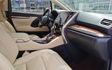 Toyota Alphard III, 2021 год, 7 500 000 рублей, 15 фотография