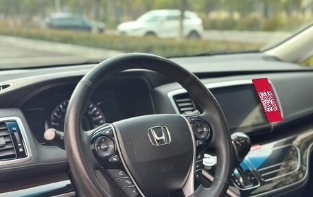 Honda Odyssey IV, 2021 год, 2 115 000 рублей, 10 фотография