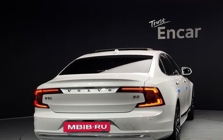 Volvo S90 II рестайлинг, 2021 год, 3 580 000 рублей, 4 фотография