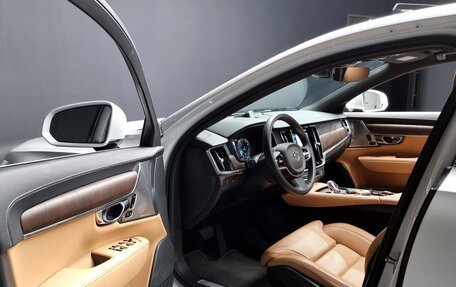 Volvo S90 II рестайлинг, 2021 год, 3 580 000 рублей, 10 фотография