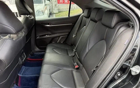 Toyota Camry, 2022 год, 2 000 000 рублей, 16 фотография