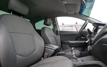KIA Rio III рестайлинг, 2013 год, 740 000 рублей, 22 фотография