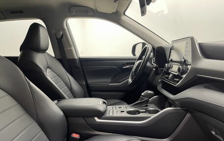 Toyota Highlander, 2021 год, 4 799 000 рублей, 12 фотография