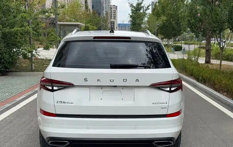 Skoda Kodiaq I, 2022 год, 2 250 334 рублей, 5 фотография