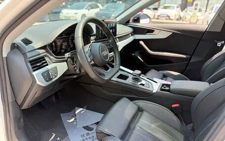 Audi A4, 2021 год, 2 017 000 рублей, 4 фотография