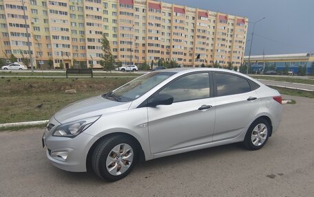 Hyundai Solaris II рестайлинг, 2014 год, 850 000 рублей, 4 фотография