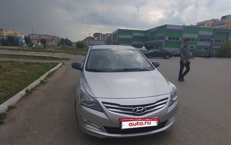 Hyundai Solaris II рестайлинг, 2014 год, 850 000 рублей, 2 фотография