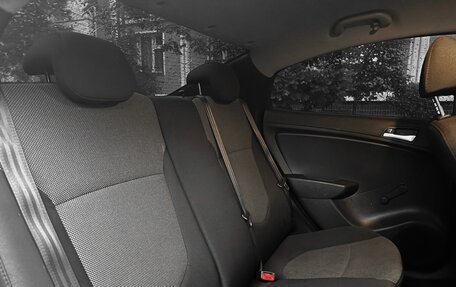 Hyundai Solaris II рестайлинг, 2013 год, 777 000 рублей, 14 фотография