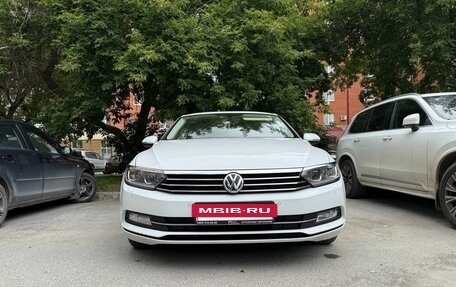 Volkswagen Passat B8 рестайлинг, 2019 год, 2 380 000 рублей, 3 фотография