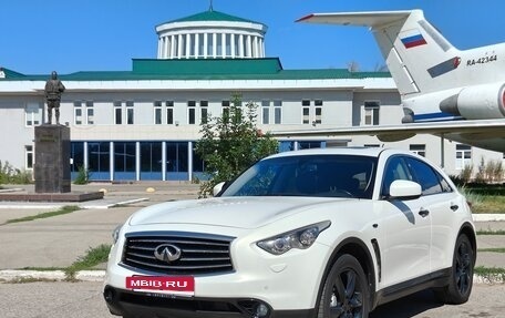 Infiniti FX II, 2012 год, 1 899 990 рублей, 3 фотография