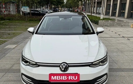 Volkswagen Golf VIII, 2024 год, 2 500 000 рублей, 2 фотография