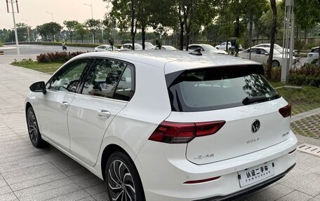 Volkswagen Golf VIII, 2024 год, 2 500 000 рублей, 4 фотография