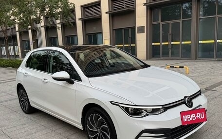 Volkswagen Golf VIII, 2024 год, 2 500 000 рублей, 3 фотография