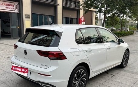 Volkswagen Golf VIII, 2024 год, 2 500 000 рублей, 6 фотография