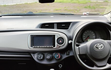 Toyota Vitz, 2011 год, 885 000 рублей, 10 фотография