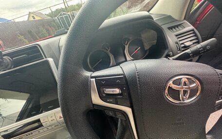 Toyota Land Cruiser Prado 150 рестайлинг 2, 2018 год, 3 900 000 рублей, 21 фотография
