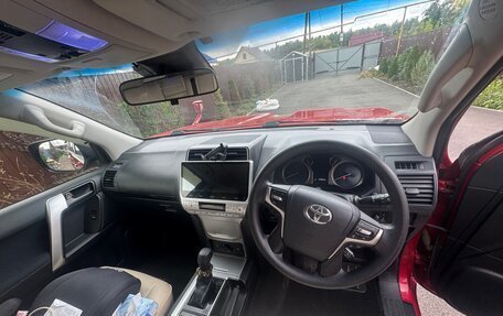 Toyota Land Cruiser Prado 150 рестайлинг 2, 2018 год, 3 900 000 рублей, 19 фотография