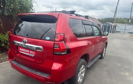 Toyota Land Cruiser Prado 150 рестайлинг 2, 2018 год, 3 900 000 рублей, 9 фотография