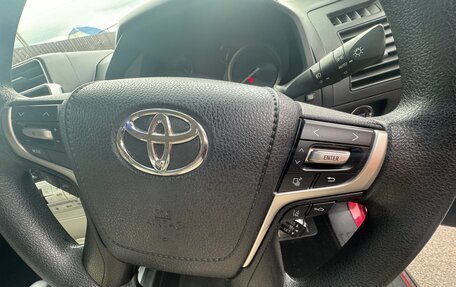 Toyota Land Cruiser Prado 150 рестайлинг 2, 2018 год, 3 900 000 рублей, 22 фотография