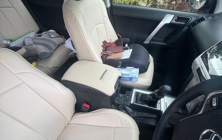 Toyota Land Cruiser Prado 150 рестайлинг 2, 2018 год, 3 900 000 рублей, 29 фотография