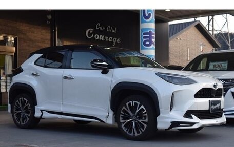 Toyota Yaris Cross, 2021 год, 1 590 000 рублей, 3 фотография