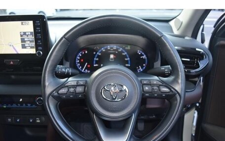Toyota Yaris Cross, 2021 год, 1 590 000 рублей, 5 фотография