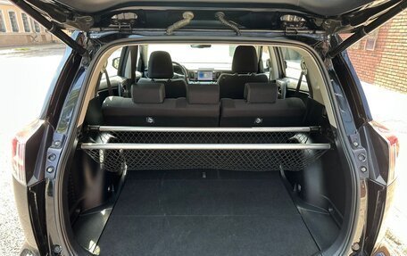 Toyota RAV4, 2018 год, 2 400 000 рублей, 10 фотография