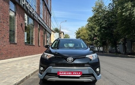 Toyota RAV4, 2018 год, 2 400 000 рублей, 5 фотография