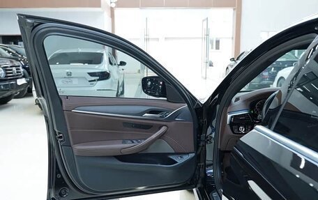 BMW 5 серия, 2022 год, 4 650 000 рублей, 9 фотография