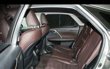 Lexus RX IV рестайлинг, 2021 год, 4 600 000 рублей, 6 фотография