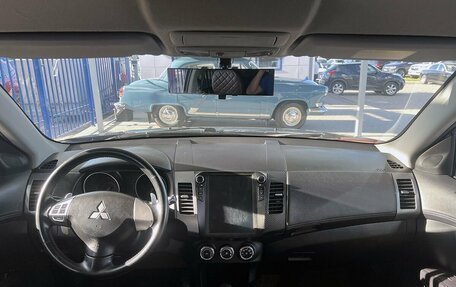 Mitsubishi Outlander III рестайлинг 3, 2010 год, 1 229 000 рублей, 10 фотография