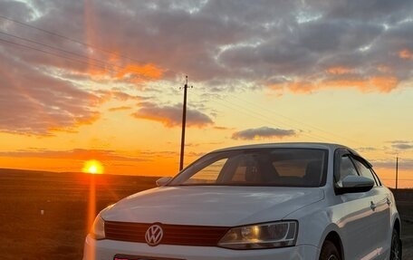 Volkswagen Jetta VI, 2014 год, 900 000 рублей, 1 фотография