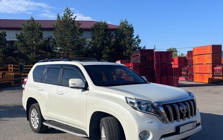 Toyota Land Cruiser Prado 150 рестайлинг 2, 2015 год, 3 550 000 рублей, 12 фотография