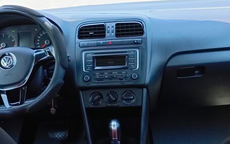 Volkswagen Polo VI (EU Market), 2015 год, 1 100 000 рублей, 4 фотография