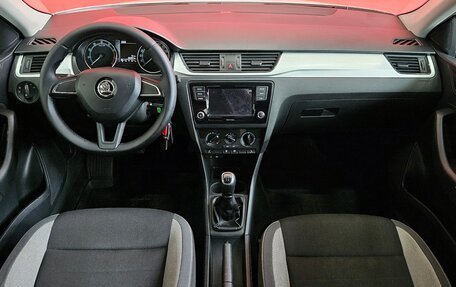 Skoda Rapid I, 2017 год, 985 000 рублей, 9 фотография