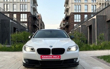 BMW 5 серия, 2012 год, 1 600 000 рублей, 2 фотография