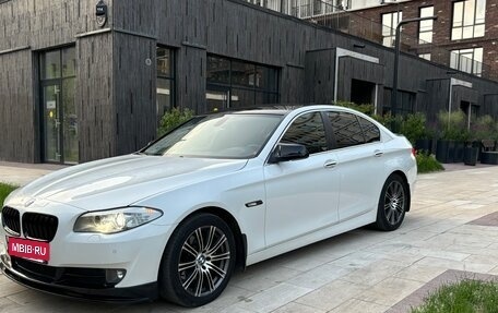BMW 5 серия, 2012 год, 1 600 000 рублей, 4 фотография