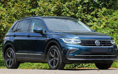 Volkswagen Tiguan II, 2023 год, 3 700 000 рублей, 1 фотография