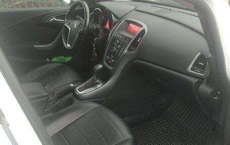 Opel Astra J, 2013 год, 870 000 рублей, 6 фотография