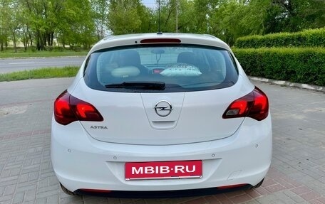 Opel Astra J, 2012 год, 1 080 000 рублей, 4 фотография